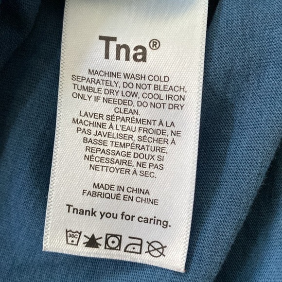 Tna (Aritzia) Size Small. Crop Long Sleeved T Shirt. Blue. - Picture 7 of 9